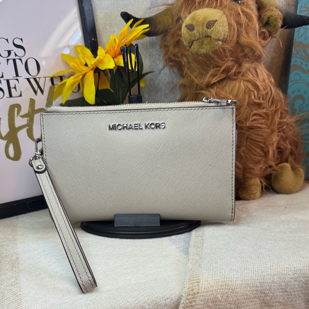 Michael Kors Beige Wristlet